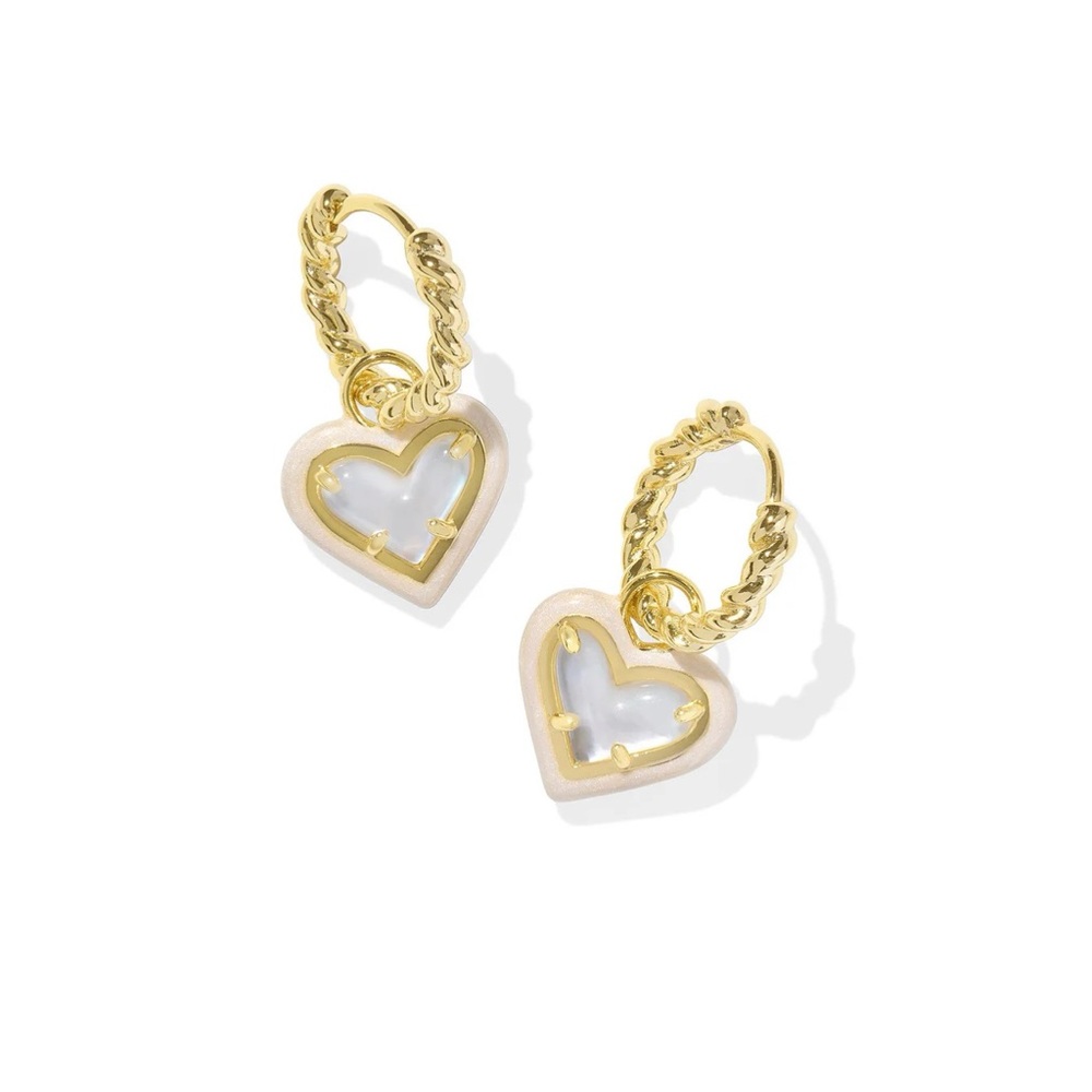 NWT Kendra Scott Ari Heart Gold Enamel Frame Huggie Earrings in Ivory MOP